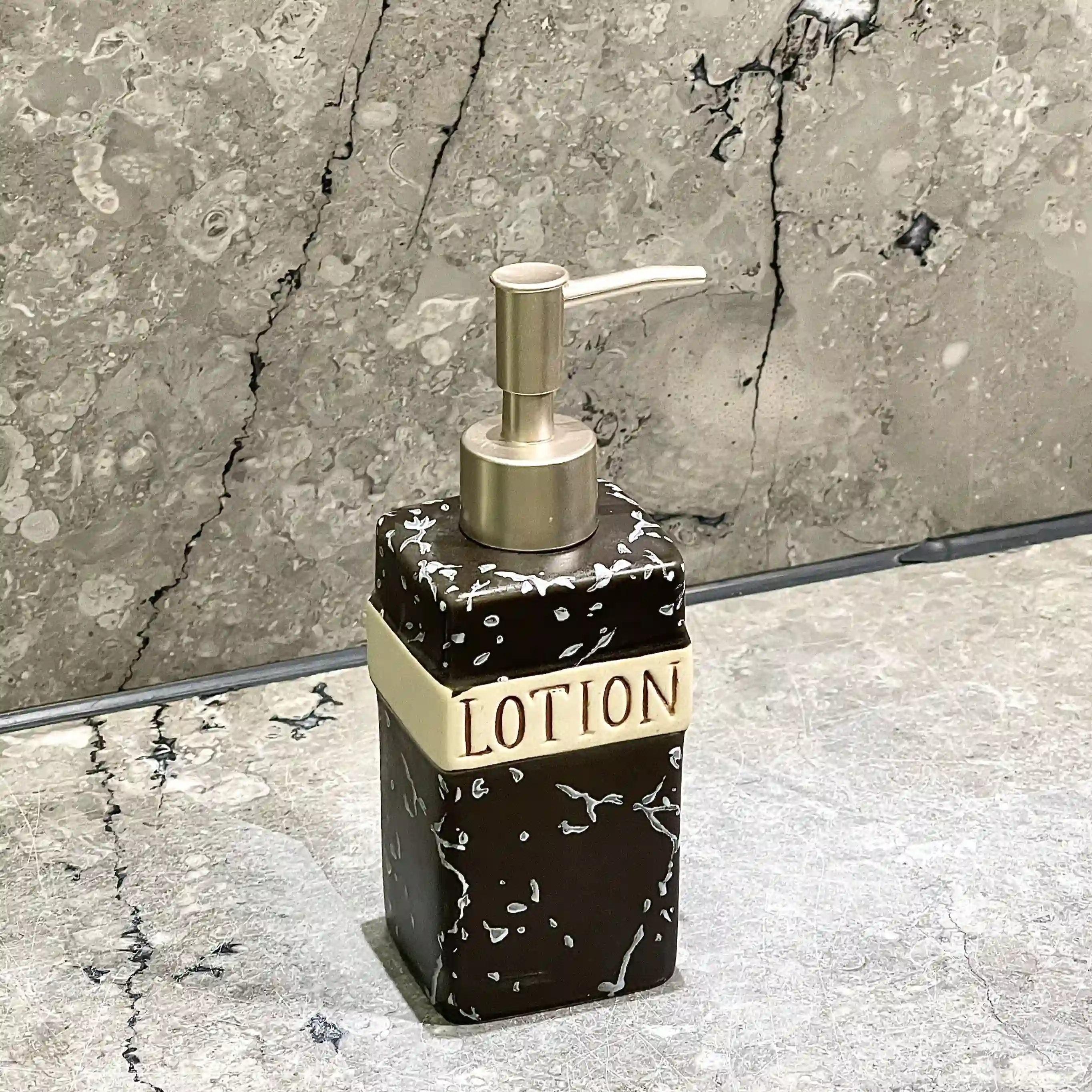 Custom Logo Bathroom Set Textured Black Glaze (1)