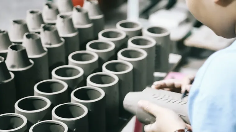 Handcrafted Design -Craftsmanship - ceramic bathroom accessories manufacturer