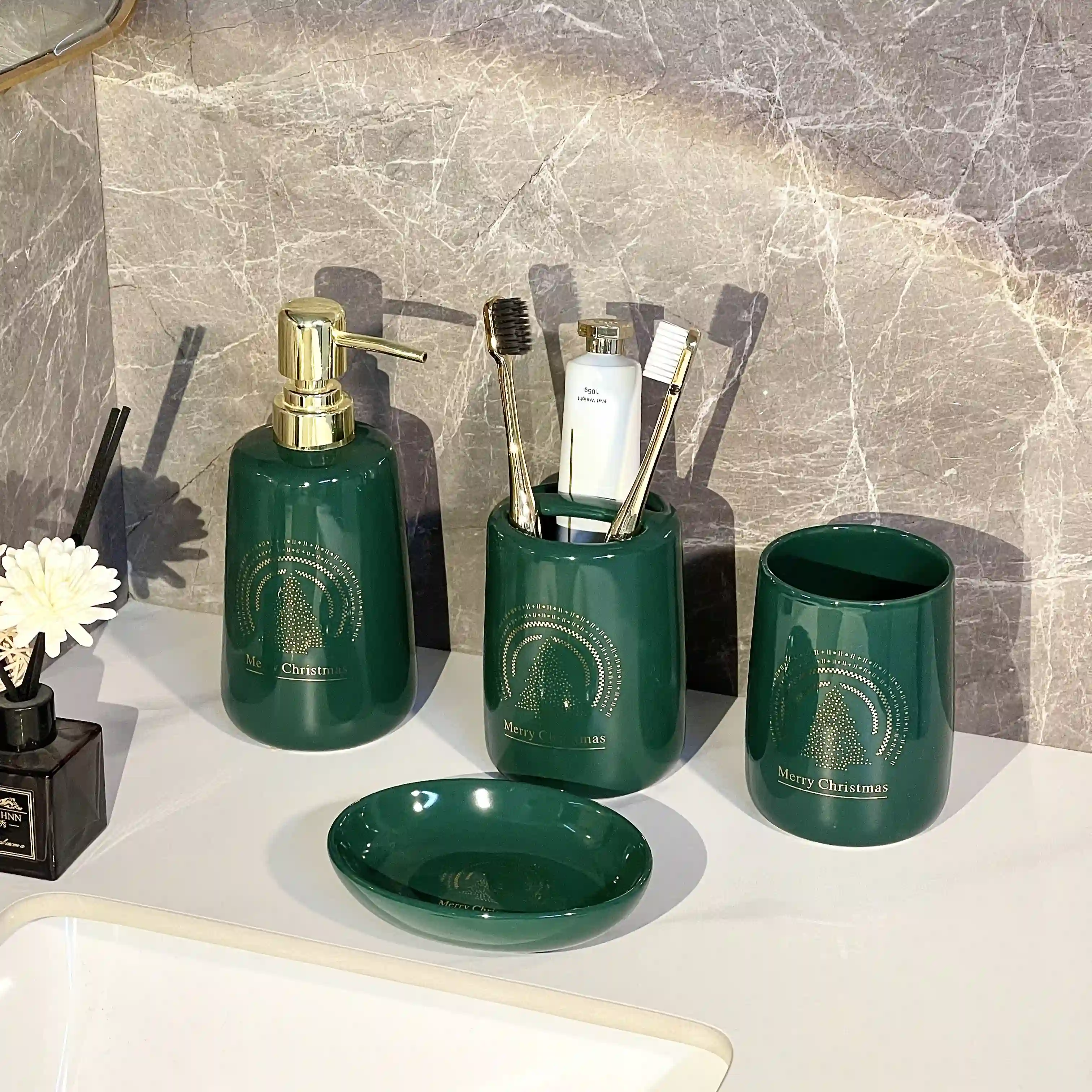Wholesale Christmas Bathroom Sets Ceramic 4-Piece (2)