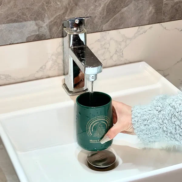 Green Ceramic Soap Dispenser Wholesale