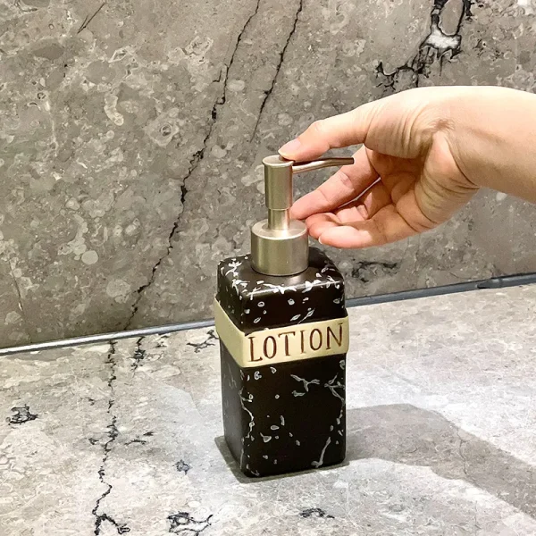 Grossiste Distributeur de savon noir Céramique