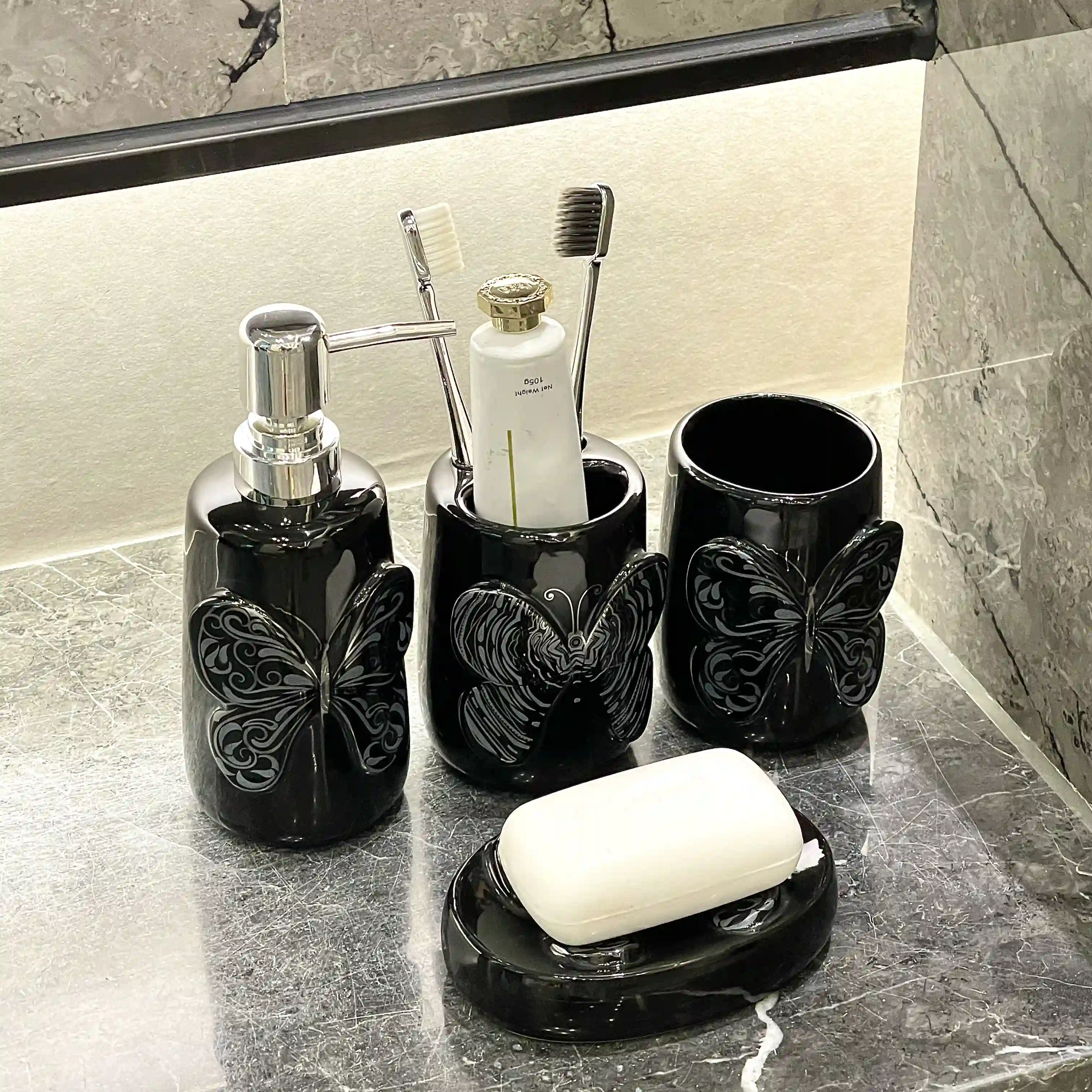 Ceramic Bathroom Accessories Set Supplier (1)