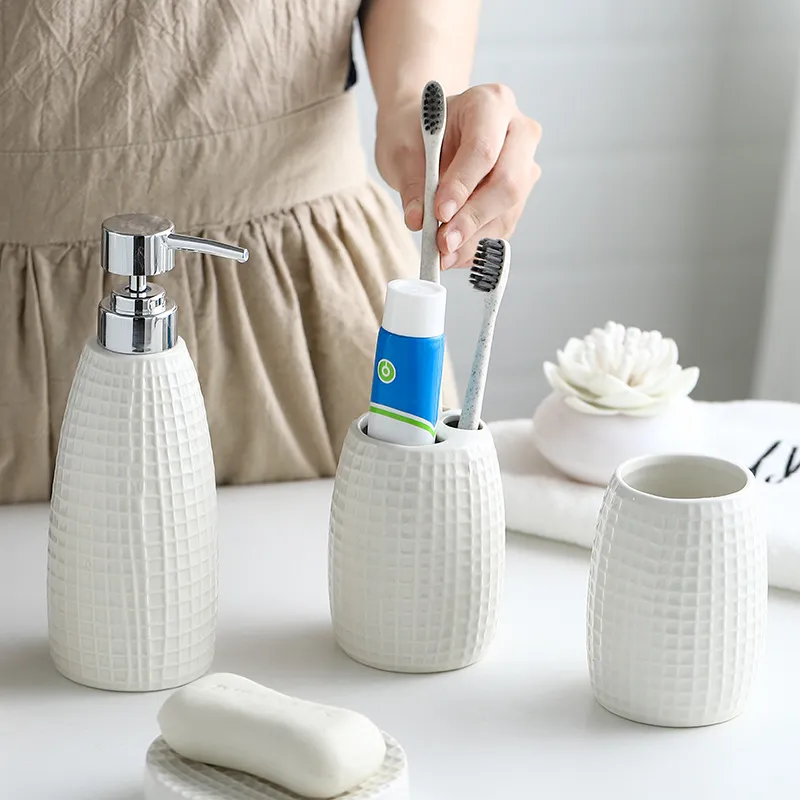 Black and White Bathroom Set Wholesale 5-piece Ceramic (4)
