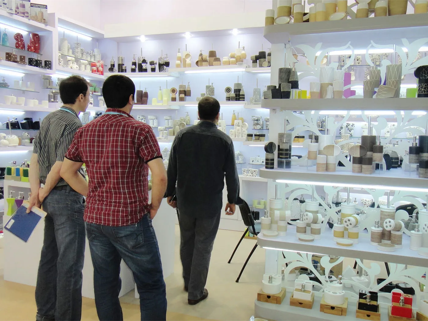 How to Choose the Right Ceramic Bathroom Accessories Manufacturer