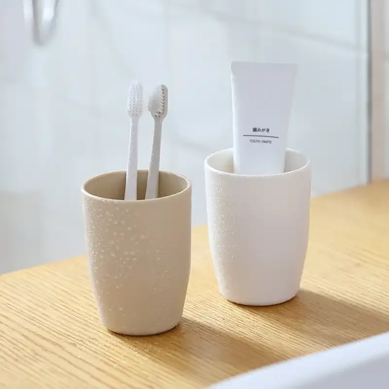 Gobelets de salle de bain en plastique